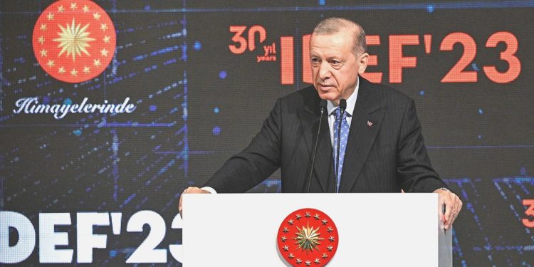 Erdoğan: Savunma endüstrinde tam bağımsız olana kadar çalışacağız