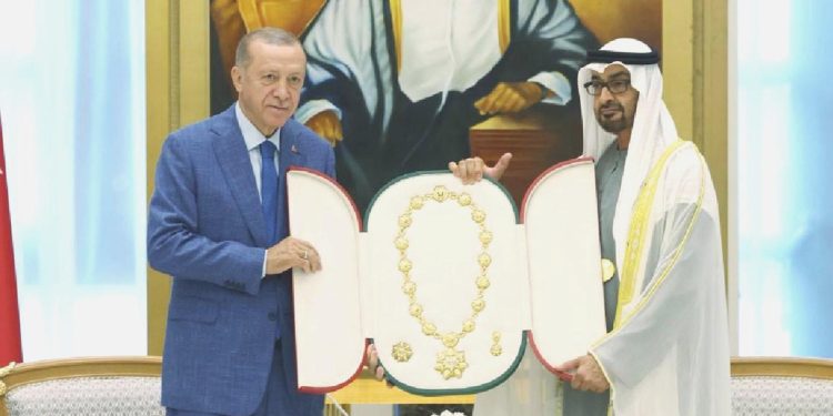 Erdoğan’a BAE’de devlet nişanı takdim edildi