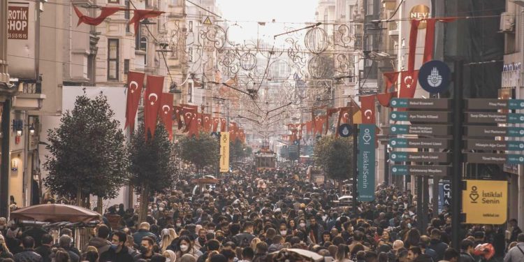 Göç Yönetimi’nden ‘İstanbul’da 39 ilçede yabancılara oturum müsaadesi durdu’ haberine yalanlama