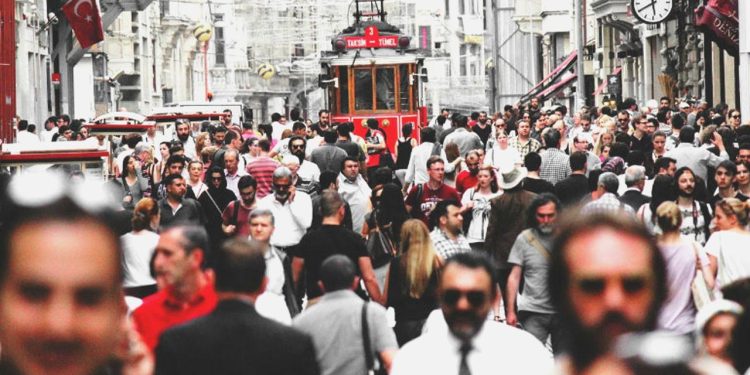 İŞKUR altı ayda yarım milyondan fazla kişiyi işle buluşturdu