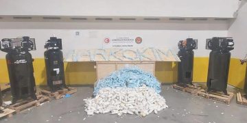 İstanbul Havalimanı’nda kargo uçağından 427 kilogram uyuşturucu çıktı
