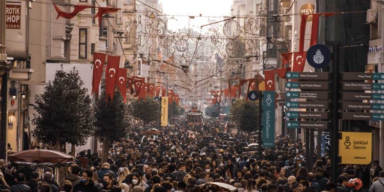 İstanbul’da yabancılara oturum müsaadeleri geçen martta durdurulmuş