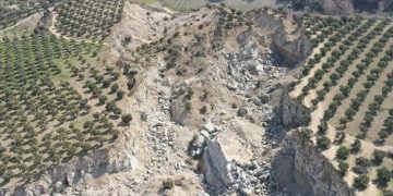 Sarsıntı bölgesinde üreticilerin düşük faizli kredi kullanımına düzenleme