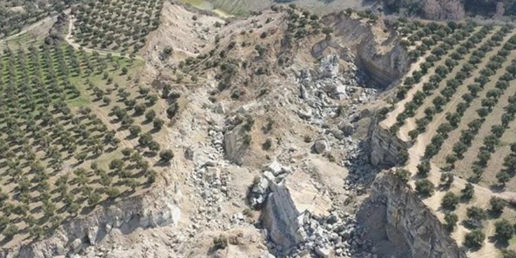 Sarsıntı bölgesinde üreticilerin düşük faizli kredi kullanımına düzenleme