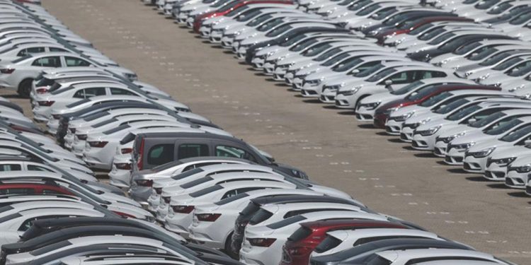 Sıfır araçtaki stokçuluğa 67 milyon lira ceza