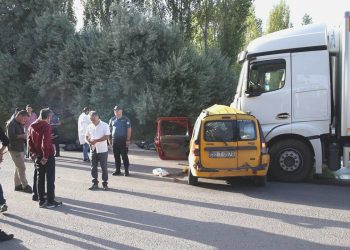 Sivas’ta trafik kazasında üçü birebir aileden dört kişi öldü