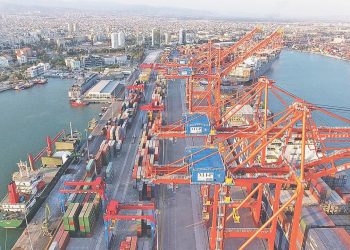 TL ile dış ticaret hacmi 349,5 milyar liraya çıktı