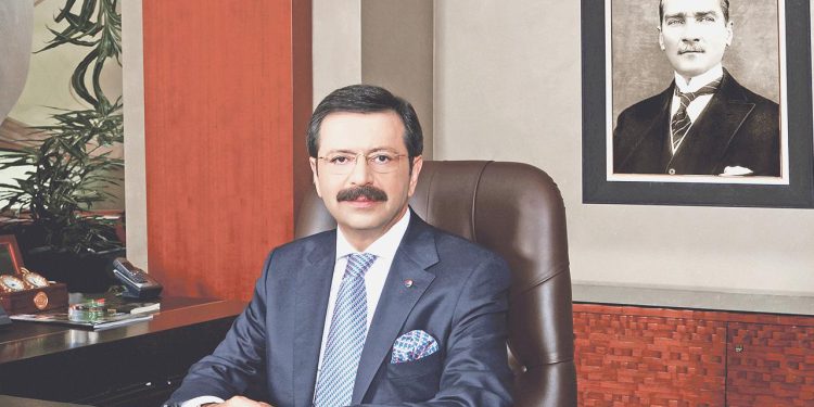 TOBB Lideri Hisarcıklıoğlu: Her vakit demokrasinin ve devletin yanındayız