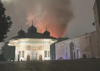 Topkapı Sarayı’nda restoran yangını