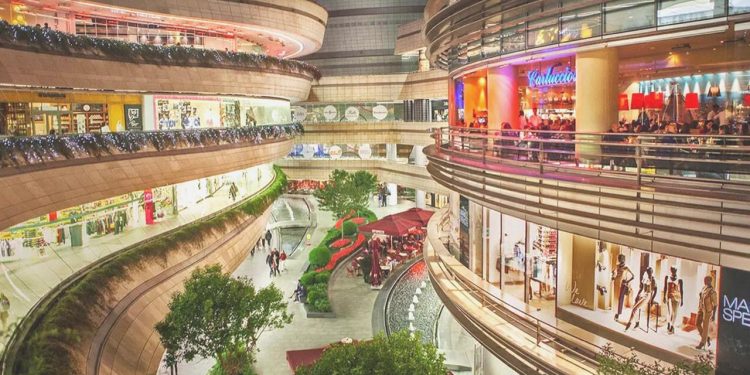 Tüketici alışkanlığı değişiyor cadde esnafı AVM’ye giriyor