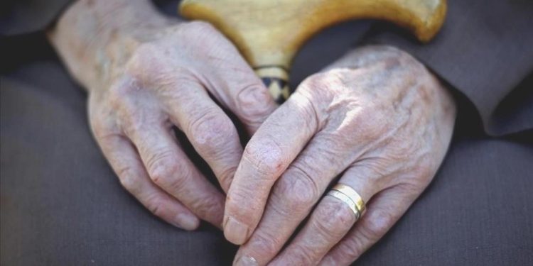 Yaşlı ve engelli aylığı kaç lira oldu? Bakan yeni artırımı duyurdu