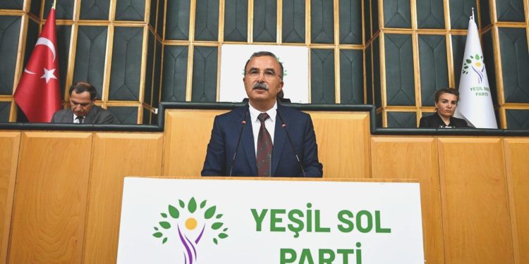 Yeşil Sol Parti’den ‘yeni Anayasa’ açıklaması