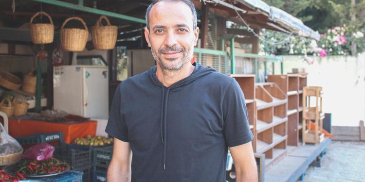 Zelzeleden sonra kayıtlara ‘ölü’ olarak geçti, artık yaşadığını ispatlamaya çalışıyor