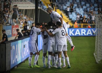 Adana Demirspor sahasında farklı kazandı