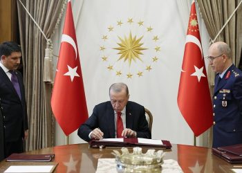 Cumhurbaşkanı Erdoğan, YAŞ kararlarını imzaladı