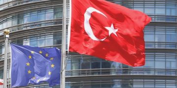 AB ve Türkiye, Gümrük Birliği için masaya oturuyor