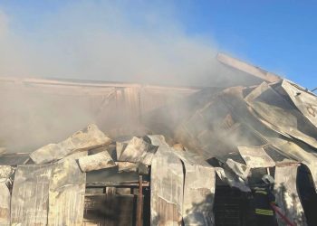 Antalya’da OSB’deki yangında fabrika hasar aldı