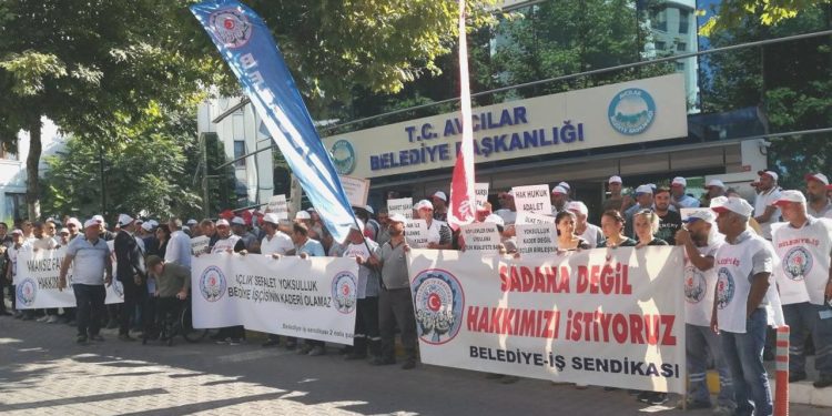 Avcılar’da belediye çalışanlarından maaş aksiyonu
