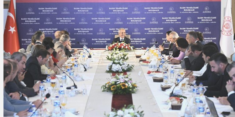 Bakan Uraloğlu: İstanbul sarsıntısı için tahliye planımız var