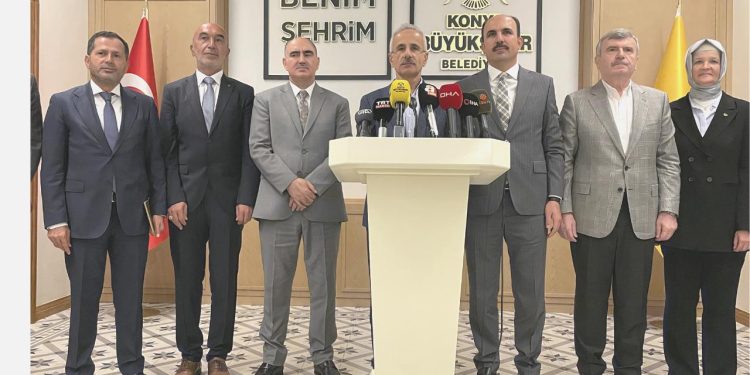 Bakan Uraloğlu: Zelzele kapımızı çalmadan hazır olmalıyız