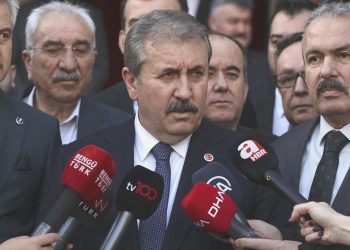 BBP Genel Lideri Destici’den ’emekliye zam’ daveti