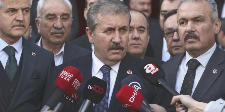 BBP Genel Lideri Destici’den ’emekliye zam’ daveti