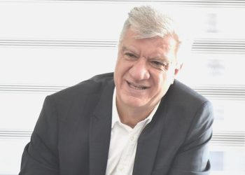 Beyin kanaması geçiren belediye lideri ağır bakımda