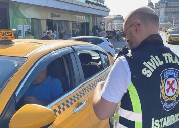 Beyoğlu’nda taksicilere yönelik kontrol: 8 şahsa 436 lira ceza kesildi
