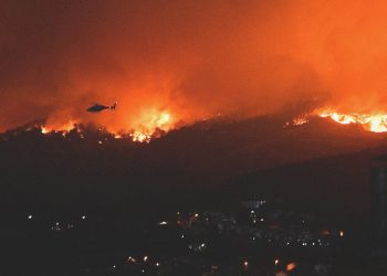 Çanakkale’de büyük yangın! Havadan ve karadan müdahale sürüyor