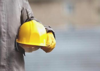 Çatıdan düşen 43 yaşındaki personel hayatını kaybetti