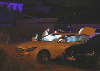 Çeşme’de gece kulübü önünde arbede: Bir kişi öldü, yedi kişi yaralandı