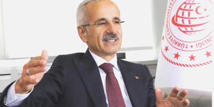 “Depremden etkilenen 11 vilayette büyük aralar katettik”