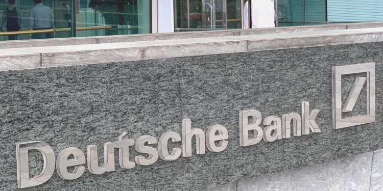 Deutsche Bank dolar/TL varsayımını revize etti