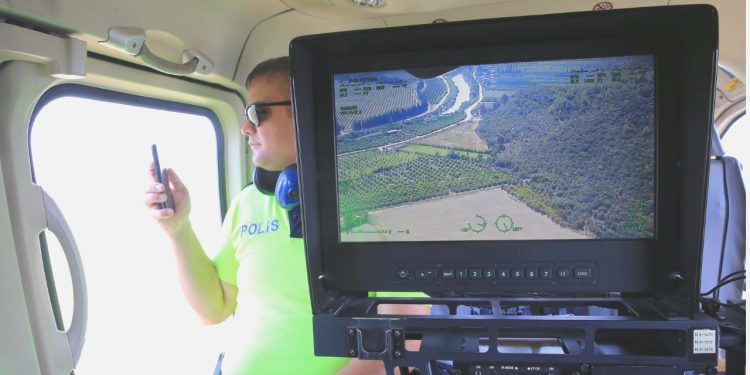 Emniyetin “uçan göz”ü turizm merkezlerinde kontrolde