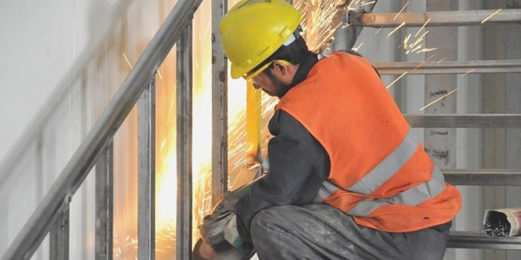 Fiyatlı çalışan sayısı yıllık bazda yüzde 2,2 arttı