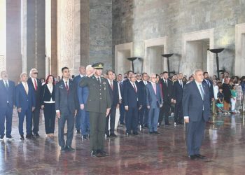 Gümrük müşavirleri 30 Ağustos öncesi Anıtkabir’de