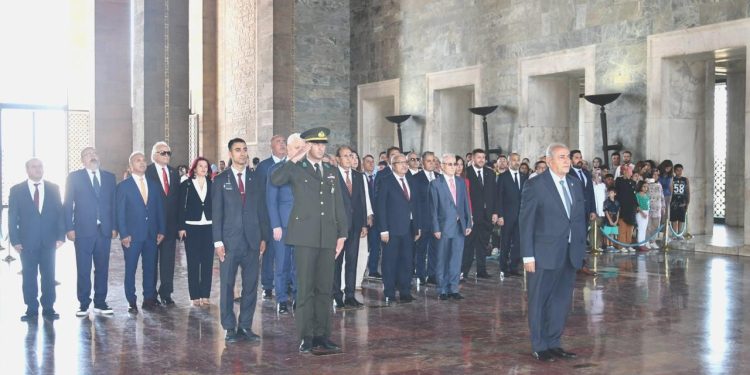 Gümrük müşavirleri 30 Ağustos öncesi Anıtkabir’de