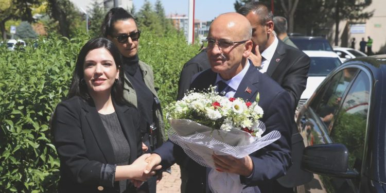 Hazine ve Maliye Bakanı Şimşek, Malatya’da ziyaretlerde bulundu