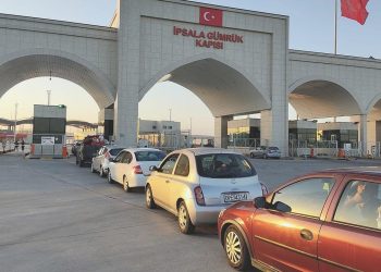 İpsala Hudut Kapısı geçişlere kapatıldı