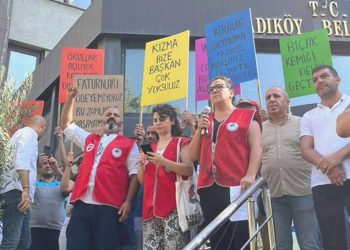 Kadıköy’de emekçilerden yarım günlük iş bırakma hareketi