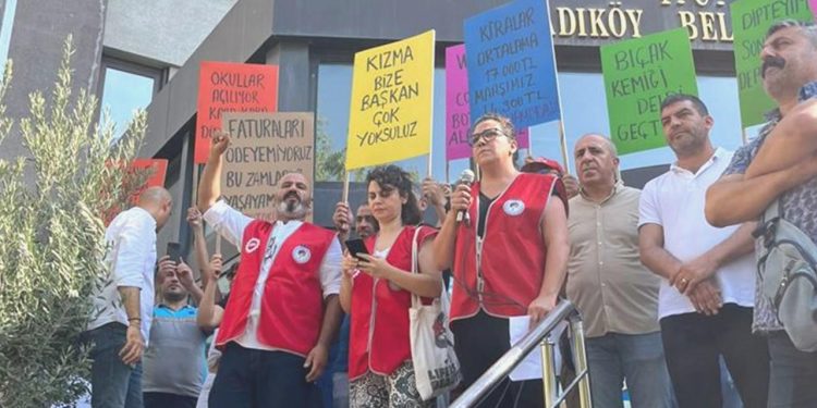 Kadıköy’de emekçilerden yarım günlük iş bırakma hareketi