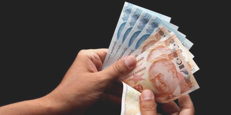 Memur ve memur emeklilerinin artırımı için kritik gün: Yeni teklif gelebilir