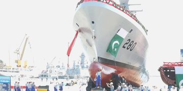 Pakistan MİLGEM Projesi’nin son gemisi suyla buluştu