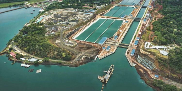 Panama Kanalı’nda bekleme müddeti 1 ayda 5 katına çıktı