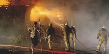 Sarıyer’de geri dönüşüm tesisi dört saatte küle döndü