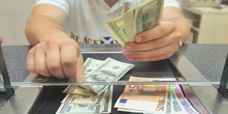 TCMB’nin faiz kararı Dolar ve Euro’yu nasıl etkiledi?