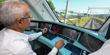 Bakan Uraloğlu: YHT hizmeti alan il sayımız 52’ye çıkacak