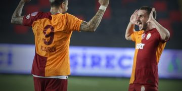 Galatasaray 3 puanı 3 golle aldı