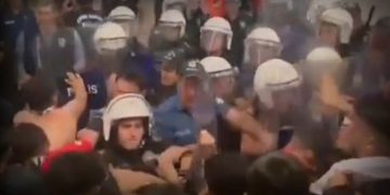 Kayserispor Gaziantep FK maçında arbede! MHP ve İyi Parti vekilleri arasında gerilim