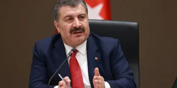 Sağlık Bakanı Koca: Varyant, halkımız için gündem olmaya değer değil